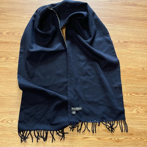 Vintage 90s Salvatore Ferragamo Silk Cashmere Scarf Made in Italy Chic Classic - Picture 4 of 10